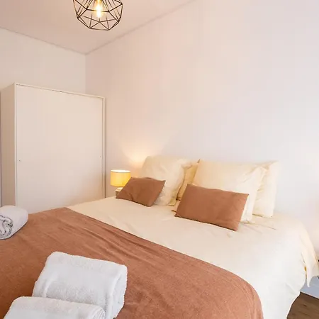 Av 25 Abril Mhouse Lease Διαμέρισμα Κασκαΐς